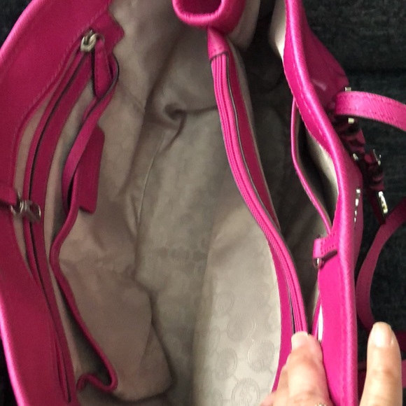 Michael Kors purse - Picture 6 of 8